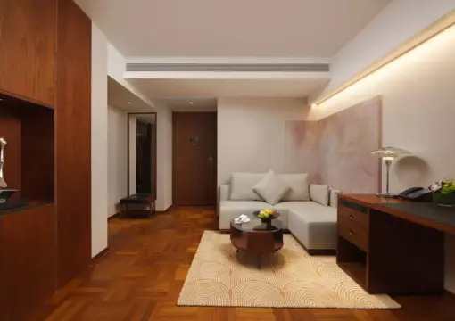 Bund Suite With River View