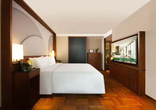 Bund Suite With River View