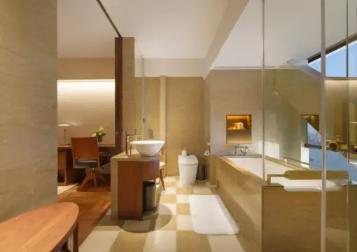 Bund Suite With River View