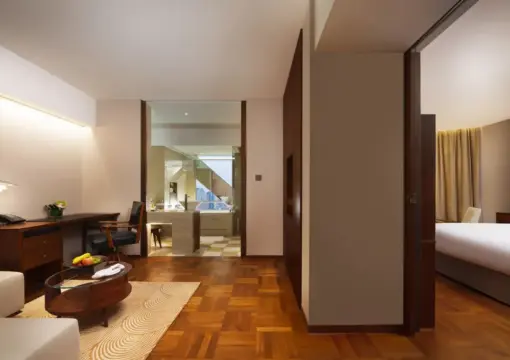 Bund Suite With River View