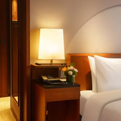 Guestroom – River-View (Double Bed)