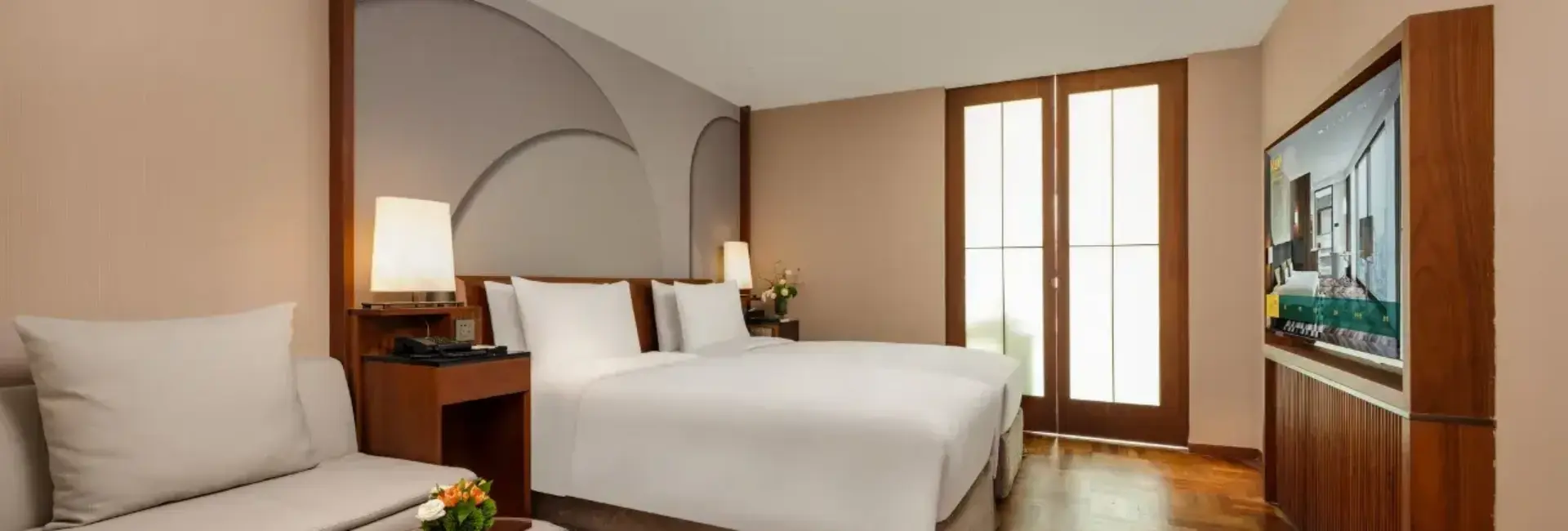 Memory Of Shanghai Twin Room (DIY Cocktails + Smart Toilet + Tub)