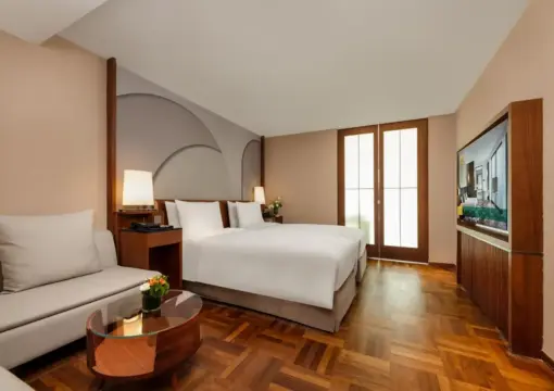 Memory Of Shanghai Twin Room (DIY Cocktails + Smart Toilet + Tub)