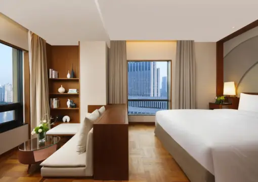 Shanghai Suite With River View