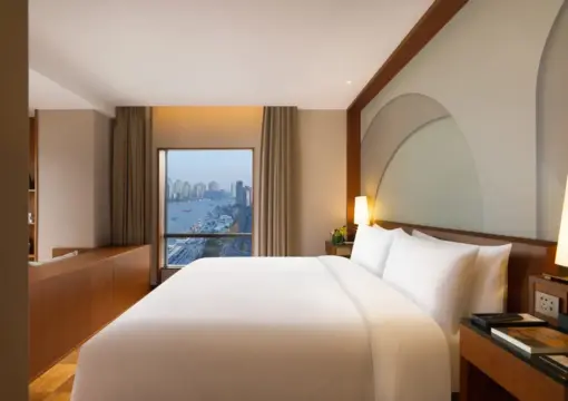 Shanghai Suite With River View