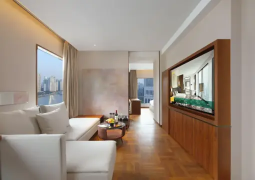 Shanghai Suite With River View