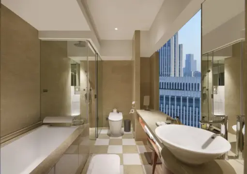 Shanghai Superior Family Suite (Shanghai Old City View + DIY Cocktails + Tub)