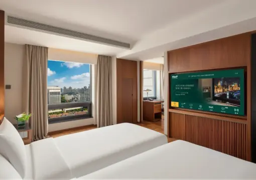 Shanghai Superior Family Suite (Shanghai Old City View + DIY Cocktails + Tub)